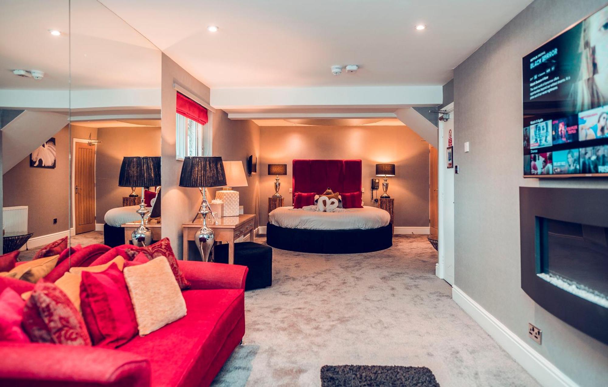 Aphrodites Group - Luxury Hot Tub In District! 5* Bowness-on-Windermere