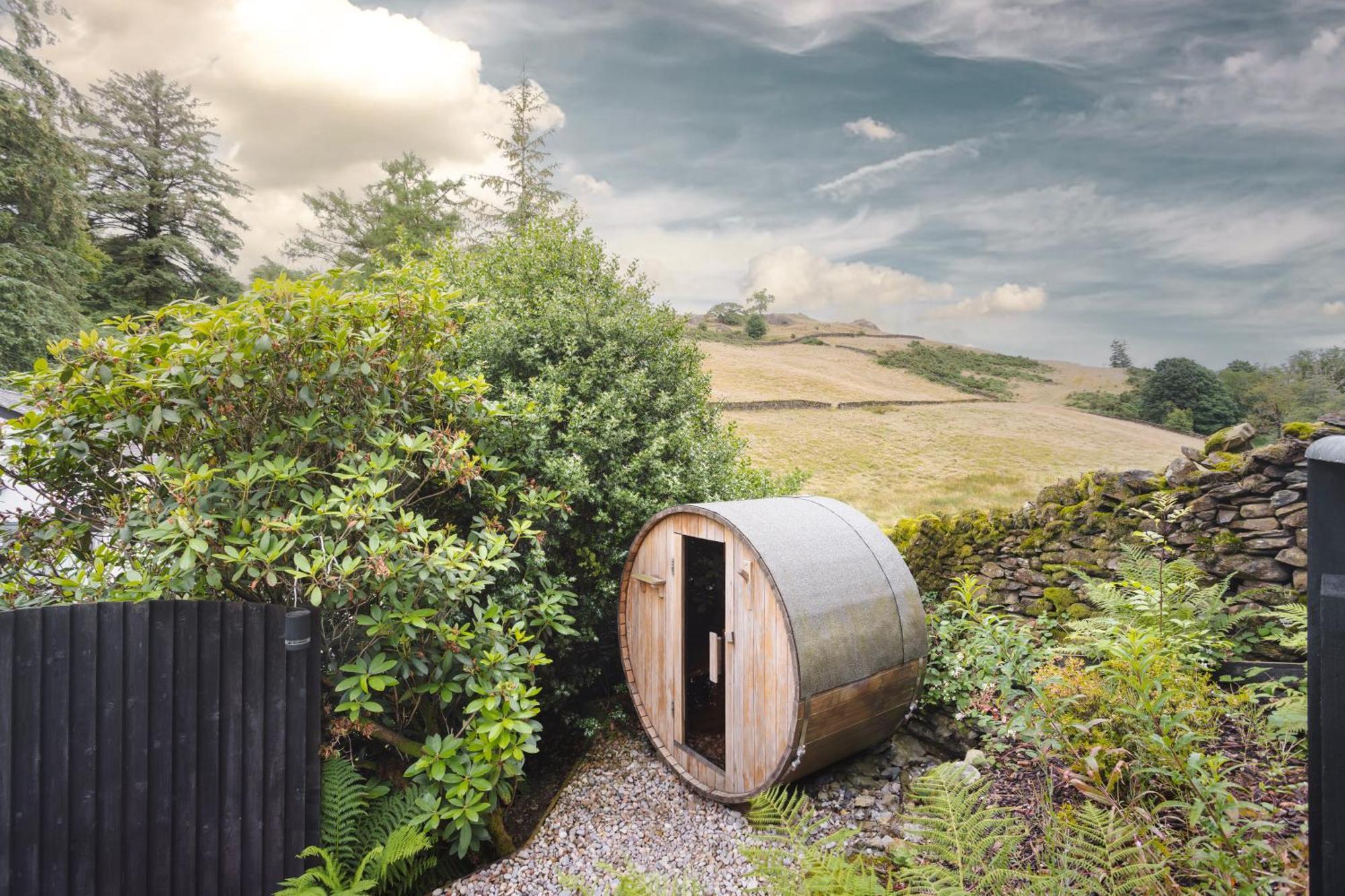 Hotel Aphrodites Group - Luxury Hot Tub In District! Bowness-on-Windermere