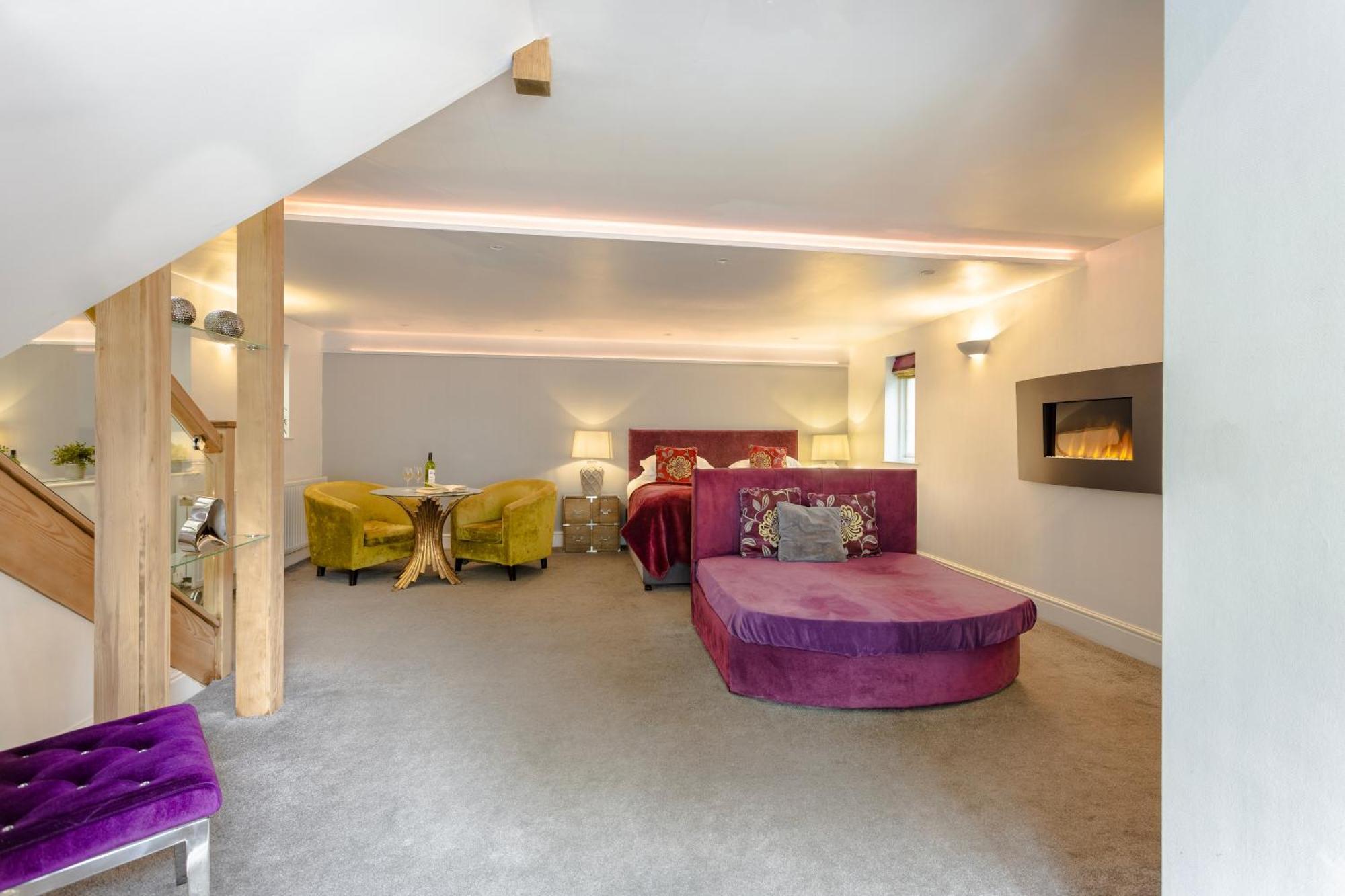Aphrodites Group - Luxury Hot Tub In District! Bowness-on-Windermere